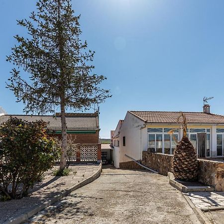 Waou Deluxe Cottage Titulcia Exterior foto