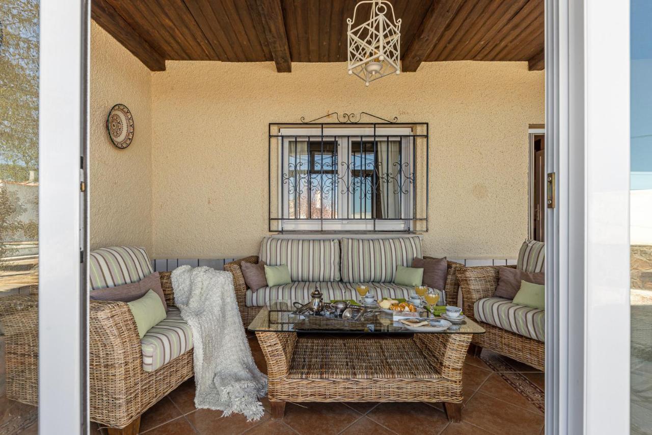 Waou Deluxe Cottage Titulcia Exterior foto